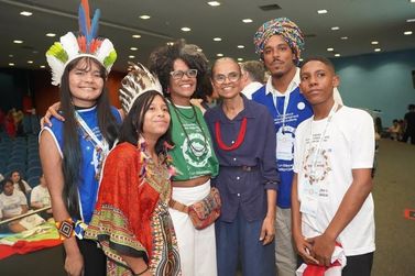 Estudante condense faz hist&oacute;ria ao lado de Marina Silva em confer&ecirc;ncia nacional