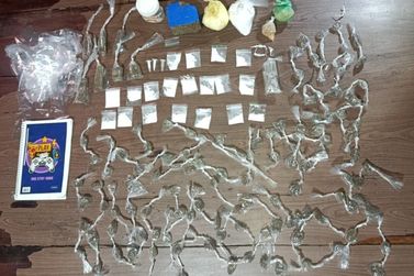 PM apreende grande quantidade de drogas na praia do S&iacute;tio do Conde