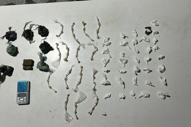 PM apreende dezenas de papelotes com drogas durante a&ccedil;&atilde;o na Vila do Conde