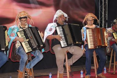 Turn&ecirc; &ldquo;Canta Luiz nas Escolas&rdquo; passar&aacute; por Conde e outras cidades baianas em junho