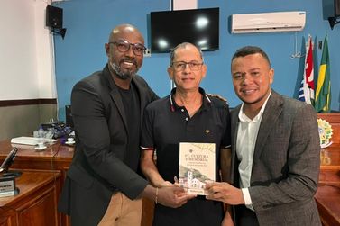 Walber Luide lan&ccedil;a livro sobre a influ&ecirc;ncia da Igreja Cat&oacute;lica na hist&oacute;ria de Conde