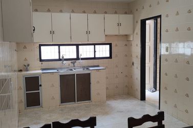 Casa &agrave; venda - 200m&sup2; - CENTRO