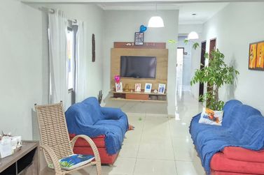 Casa &agrave; venda - 274m&sup2; - Jardim Petrolar