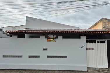 Casa &agrave; venda - 274m&sup2; - Jardim Petrolar