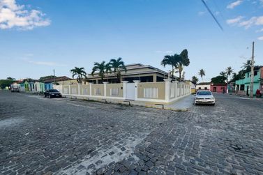 Casa &agrave; venda - 420m&sup2; - CENTRO