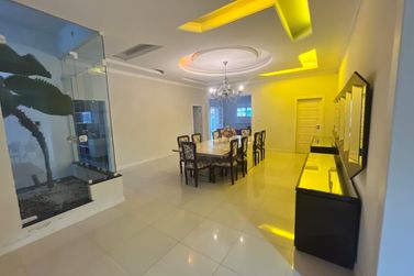 Casa &agrave; venda - 420m&sup2; - CENTRO