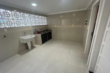 Casa &agrave; venda - 420m&sup2; - CENTRO