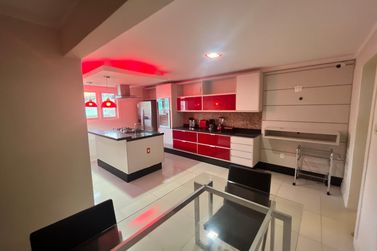 Casa &agrave; venda - 420m&sup2; - CENTRO