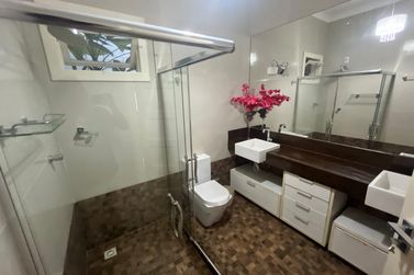 Casa &agrave; venda - 420m&sup2; - CENTRO