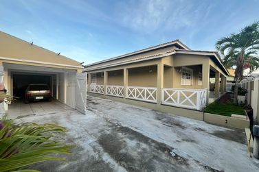 Casa &agrave; venda - 420m&sup2; - CENTRO