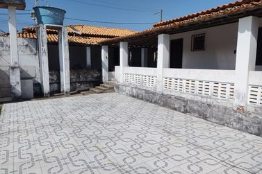 Casa &agrave; venda - 200m&sup2; - Sitio do conde 