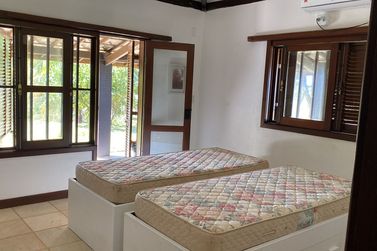 Ch&aacute;cara &agrave; venda - 300m&sup2; - Barra do Itariri