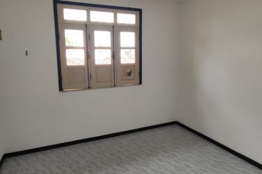 Casa &agrave; venda - 200m&sup2; - CENTRO