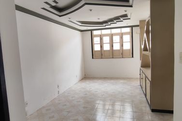 Casa &agrave; venda - 200m&sup2; - CENTRO