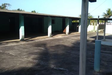 Ch&aacute;cara &agrave; venda - 141217m&sup2; - Riacho Seco