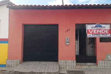 Casa &agrave; venda - 12168m&sup2; - Centro
