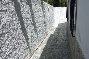 Casa &agrave; venda - 150m&sup2; - Centro