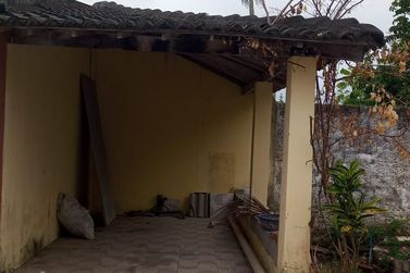 Casa &agrave; venda - 300m&sup2; - Centro