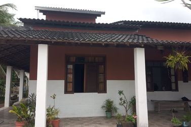 Casa &agrave; venda - 300m&sup2; - Centro