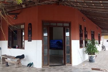 Casa &agrave; venda - 300m&sup2; - Centro