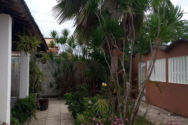 Casa &agrave; venda - 300m&sup2; - Centro