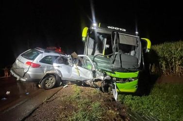 Homem de 33 anos morre em acidente com ônibus de Umuarama na PR-364