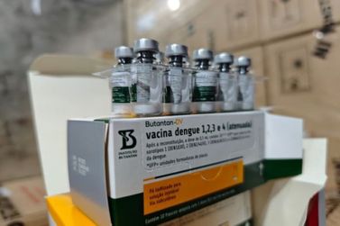 Profissionais da sa&uacute;de s&atilde;o convocados para vacina&ccedil;&atilde;o contra dengue no PR