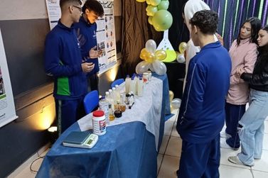 Estudantes apresentam projetos na Culmin&acirc;ncia das Eletivas 2026