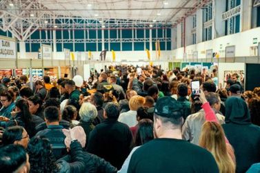 Mega Outlet come&ccedil;a hoje em Umuarama com descontos de at&eacute; 70%