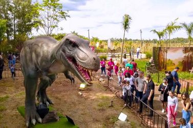 Cruzeiro do Oeste recebe o t&iacute;tulo de Vale dos Dinossauros