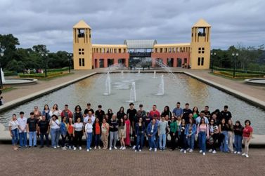 Douradinenses exploram pontos tur&iacute;sticos com o programa Paran&aacute; + Viagem
