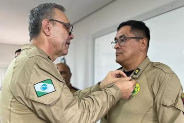 Sargento Ronaldo recebe medalha de ouro em solenidade do 25º Batalhão