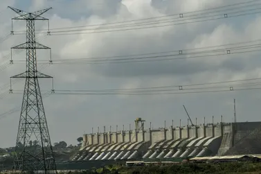 Conta de luz ter&aacute; bandeira amarela em maio e ficar&aacute; mais cara