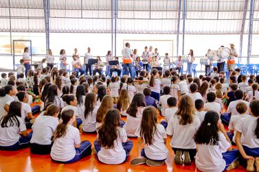Crian&ccedil;ada se diverte na Mostra Cultural da Banda-Escola Instituto M&aacute;rio Gazin