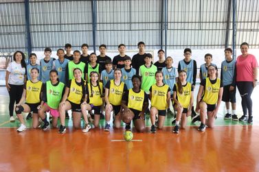 Handebol chega a Douradina com projeto gratuito do Instituto M&aacute;rio Gazin