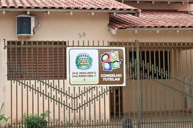 Adolescente amea&ccedil;a respons&aacute;veis com faca e espeto ap&oacute;s ser contrariada em Douradina