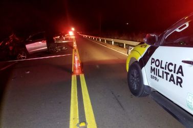 Colis&atilde;o frontal deixa dois mortos e tr&ecirc;s feridos na PR-485, entre Icara&iacute;ma e Alto Para&iacute;so