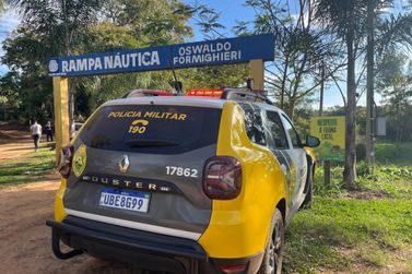 Jovem de 22 anos desaparece ap&oacute;s se afogar no Rio Iva&iacute;, em Douradina