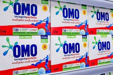 Mercado Paran&aacute; oferece sab&atilde;o em p&oacute; OMO de 1,6kg por apenas R$ 18,99