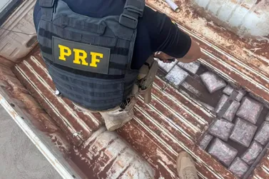 Pol&iacute;cia Rodovi&aacute;ria Federal apreende cerca de 76 kg de haxixe em Alto Para&iacute;so