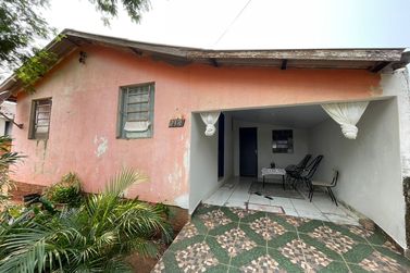 Casa &agrave; venda - 44m&sup2; - Centro