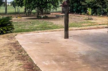 Ch&aacute;cara &agrave; venda - 5247m&sup2; - Serra dos Dourados 
