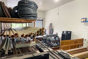 Sal&atilde;o Comercial &agrave; venda - 140m&sup2; - Centro