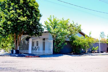 Casa &agrave; venda - 120m&sup2; - Campodoro