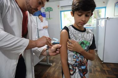 Vacinação contra dengue atinge 17% de cobertura na primeira semana da campanha