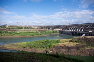 Itaipu fecha primeiro bimestre com produção 2,5% maior comparado com 2024