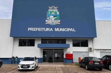 Polêmica dos livros de Inglês vira caso de Justiça na rede pública municipal