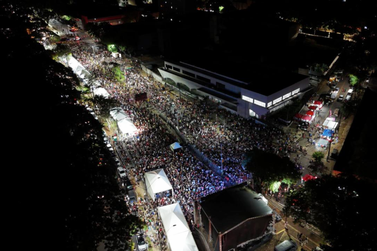 FozFolia 2026 re&uacute;ne 54,2 mil pessoas e supera p&uacute;blico esperado na Avenida JK