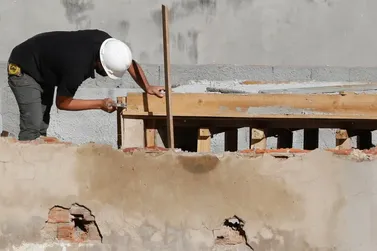 Atrasos em alvar&aacute;s e guia amarela geram reclama&ccedil;&otilde;es e travam obras em Foz do Igua&ccedil;u