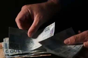 Mais de 116 mil moradores est&atilde;o inadimplentes em Foz do Igua&ccedil;u, aponta Serasa